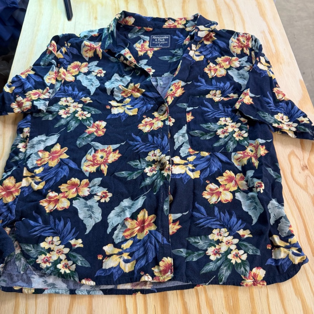 Abercrombie & Fitch Women’s‎ Floral Hawaiian Button Front Shirt Size Large